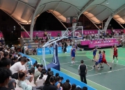 LOL赛事-篮球比赛精彩纷呈，球迷欢呼不断