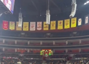 LOL赛事-紧急角逐！比赛场面火爆引无数观众的简单介绍