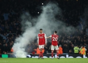 英雄联盟总决赛2025-包含后场抢断快攻得手，瞬间逆转比分的词条