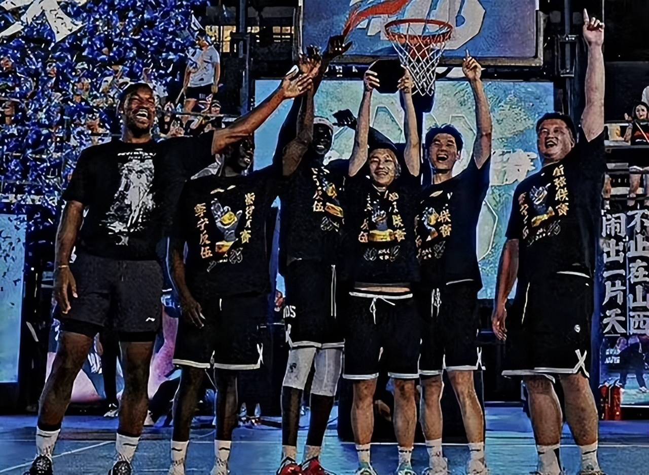 包含热衷篮球!球迷们纷纷加入“支持队”的词条 包含热衷篮球!球迷们纷纷加入“支持队”的词条