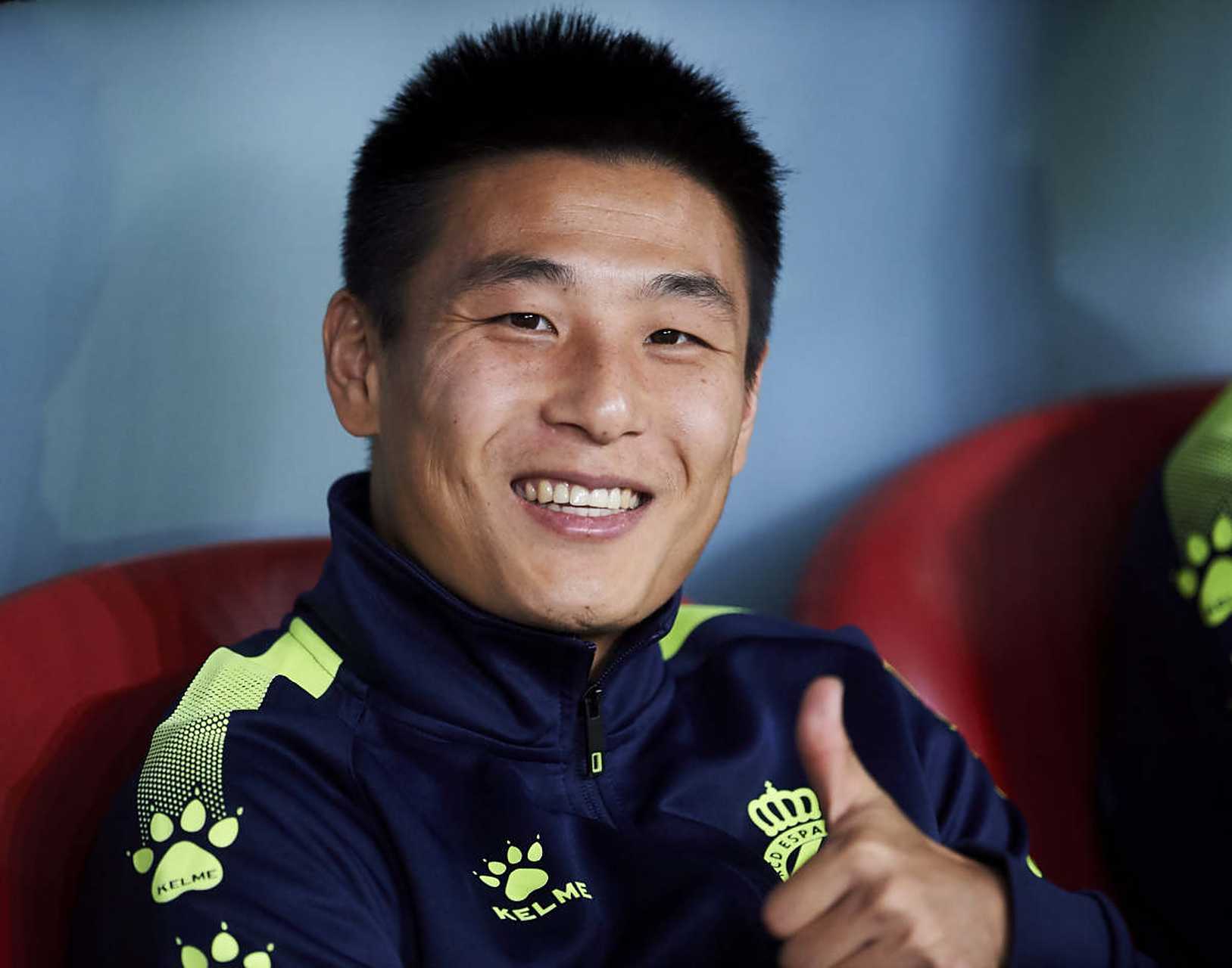 武磊帽子戏法，带领西班牙人大胜对手