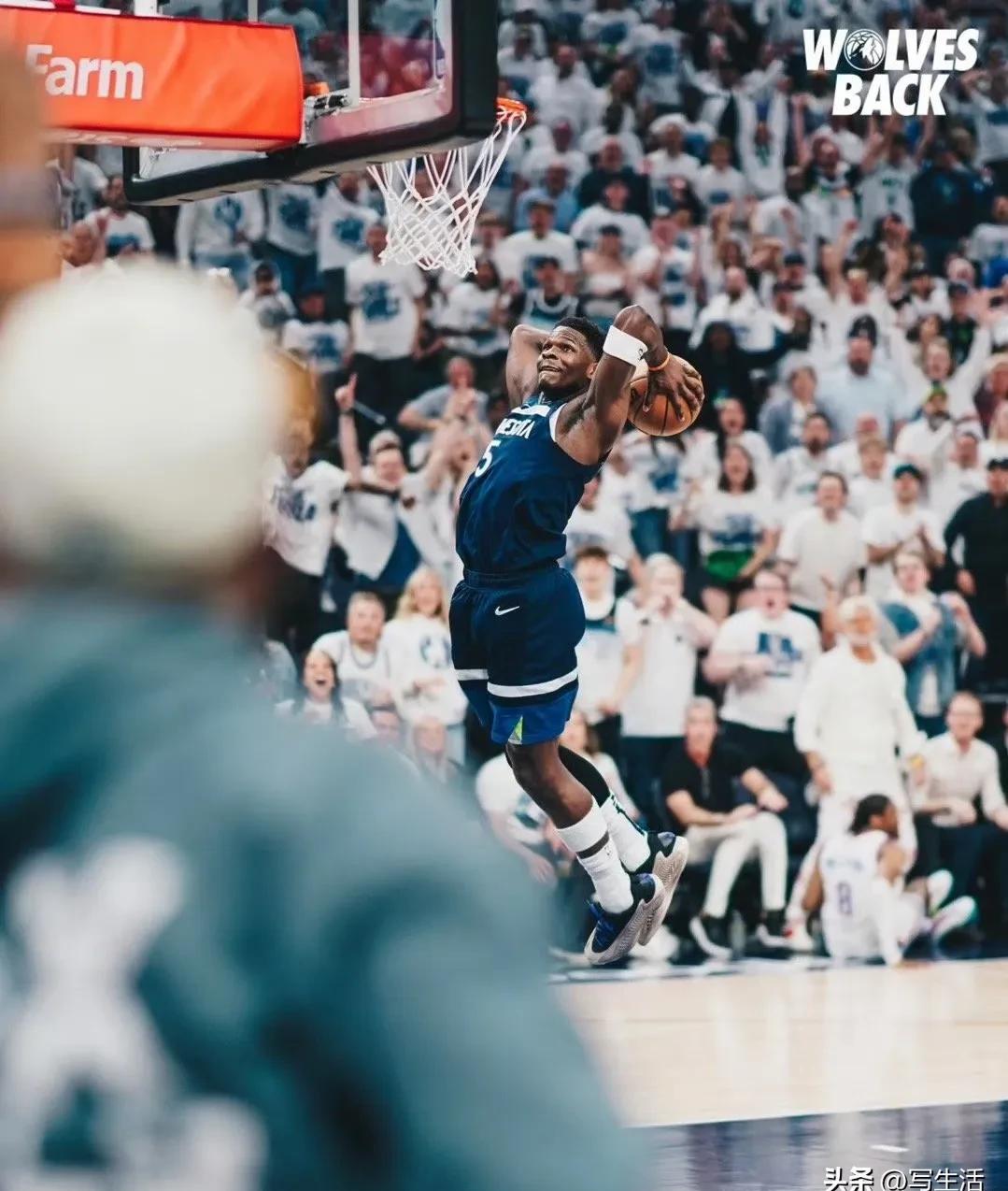 关于湖人再胜森林狼,德拉维多瓦上演神奇绝杀的信息 关于湖人再胜森林狼,德拉维多瓦上演神奇绝杀的信息