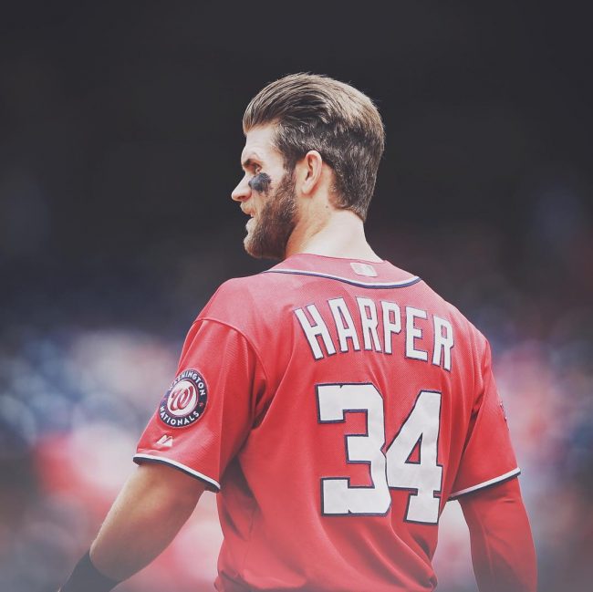 棒球明星选手受伤退赛，引发热议