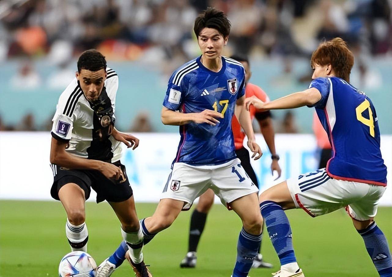 日本队翻盘德国队,黄鸭组合点燃赛场 日本队翻盘德国队,黄鸭组合点燃赛场