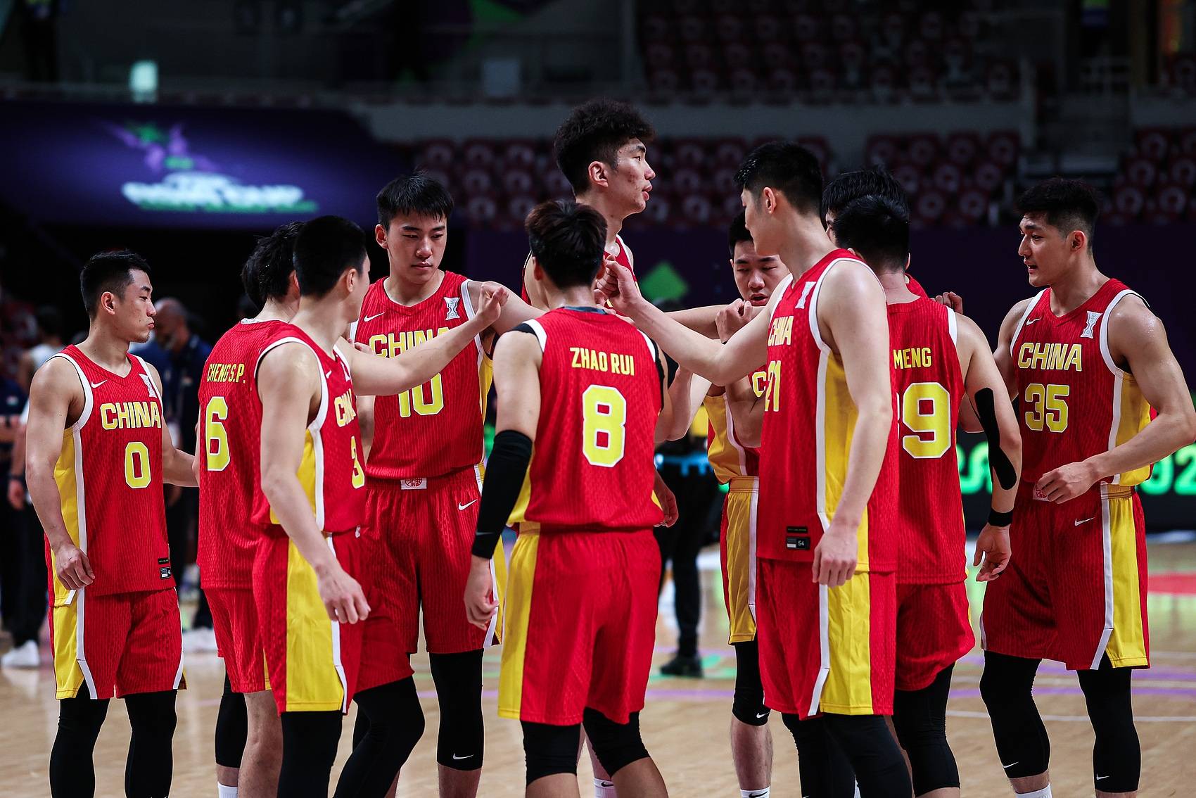 球队阵容调整，谁将成为新一代领军人物？