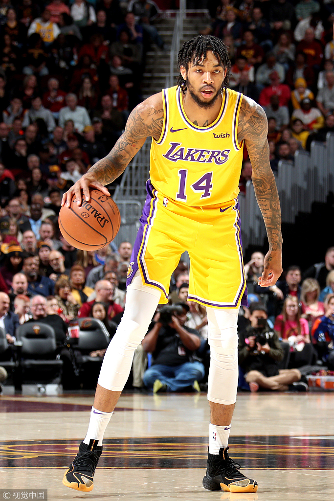 万象更新:湖人摆脱困境取得连胜 万象更新:湖人摆脱困境取得连胜