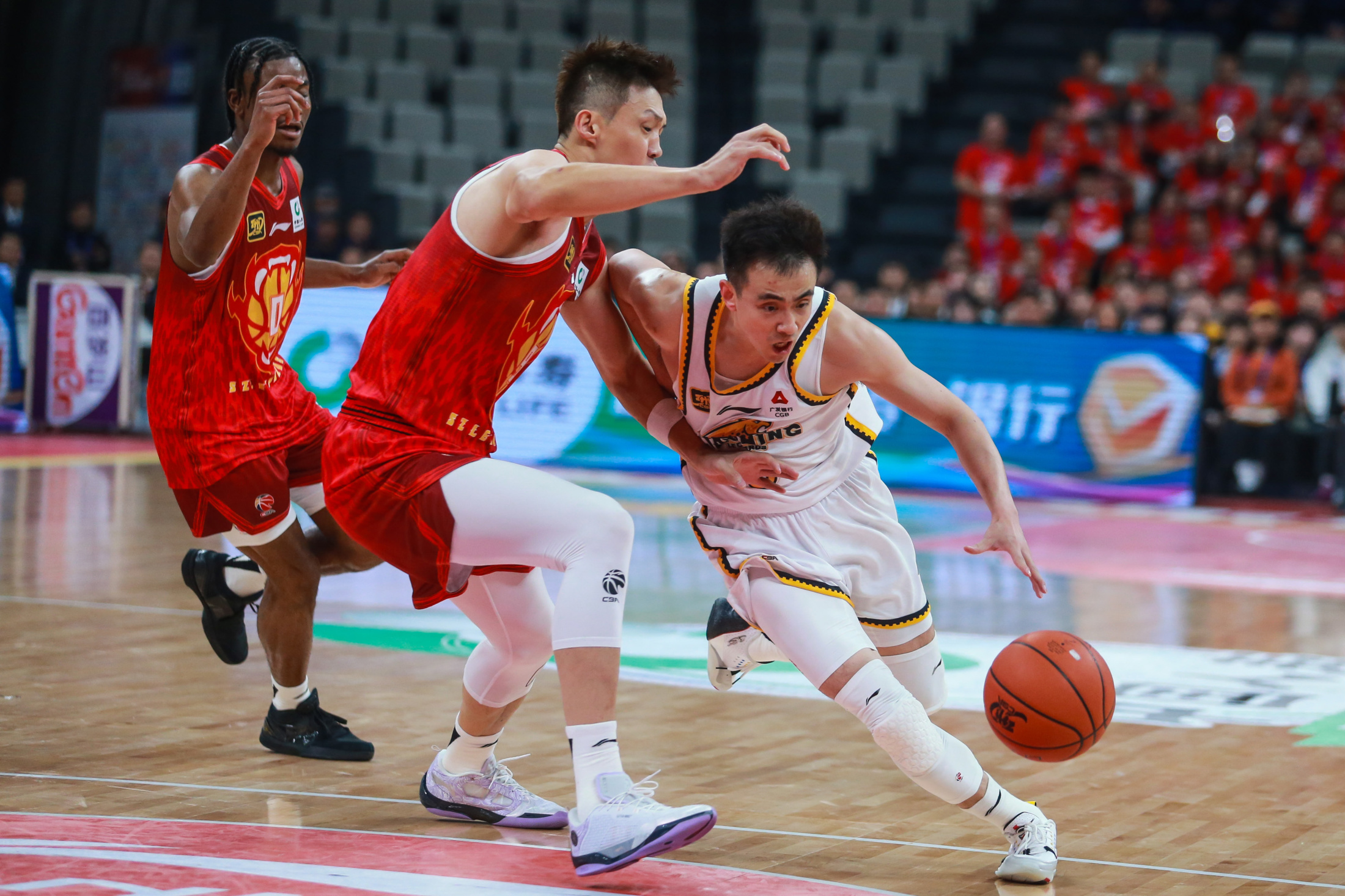 辽宁队力克北京队,赵继伟扛起全队 辽宁队力克北京队,赵继伟扛起全队