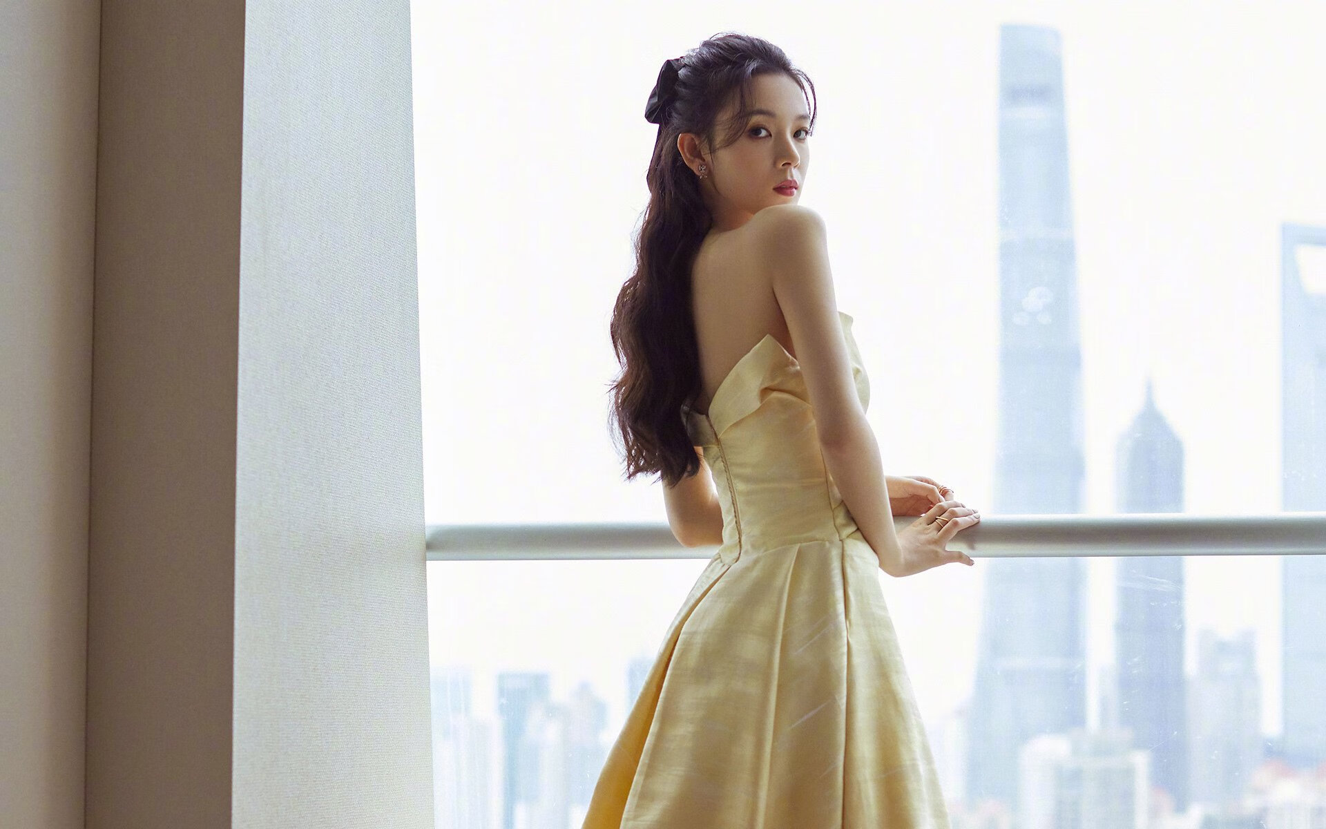 当战术天平被一颗巨星砸碎,芬兰的冷门与姆巴佩的孤勇启示录